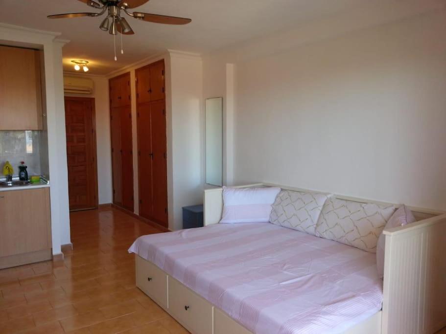 Estudio En Torrevieja A 700 M Del Mar Εξωτερικό φωτογραφία