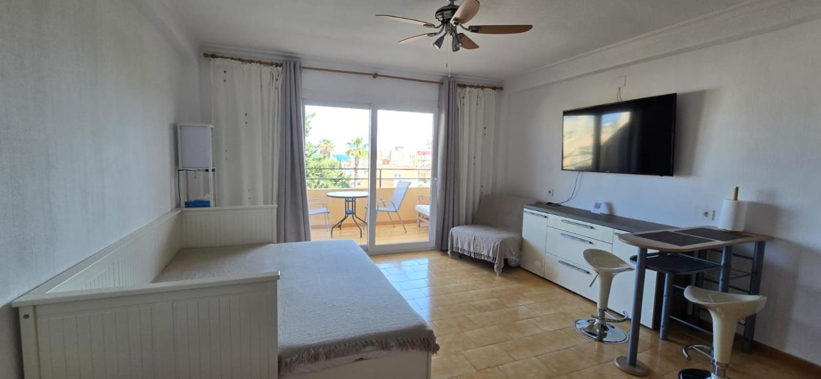 Estudio En Torrevieja A 700 M Del Mar Εξωτερικό φωτογραφία